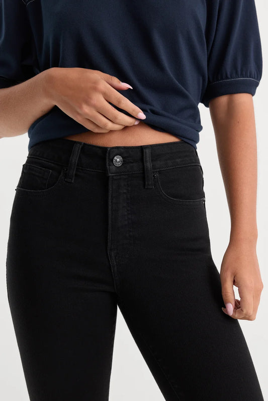 Soft Tech Good Legs Straight Jeans