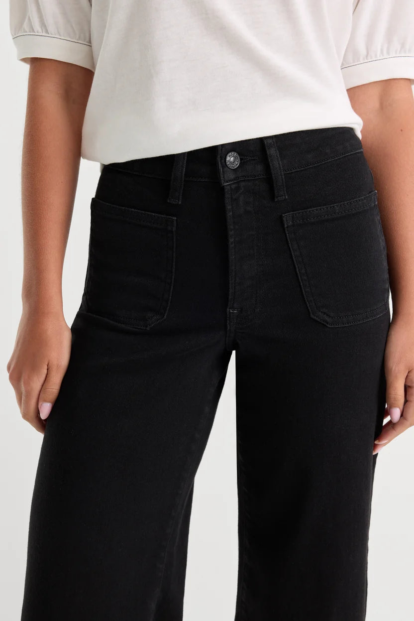 Patch Pocket Good Waist Palazzo Jeans