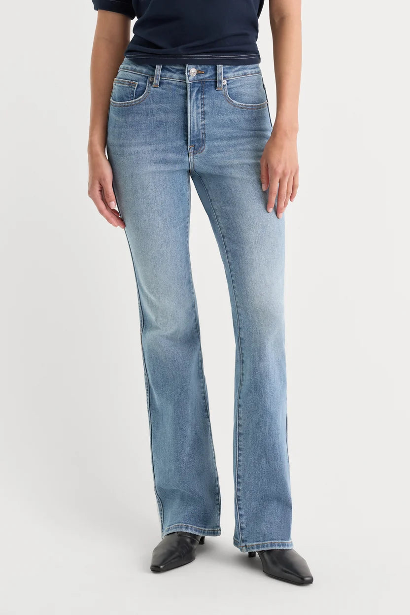 Good Classic Bootcut Jeans - Cedarwick