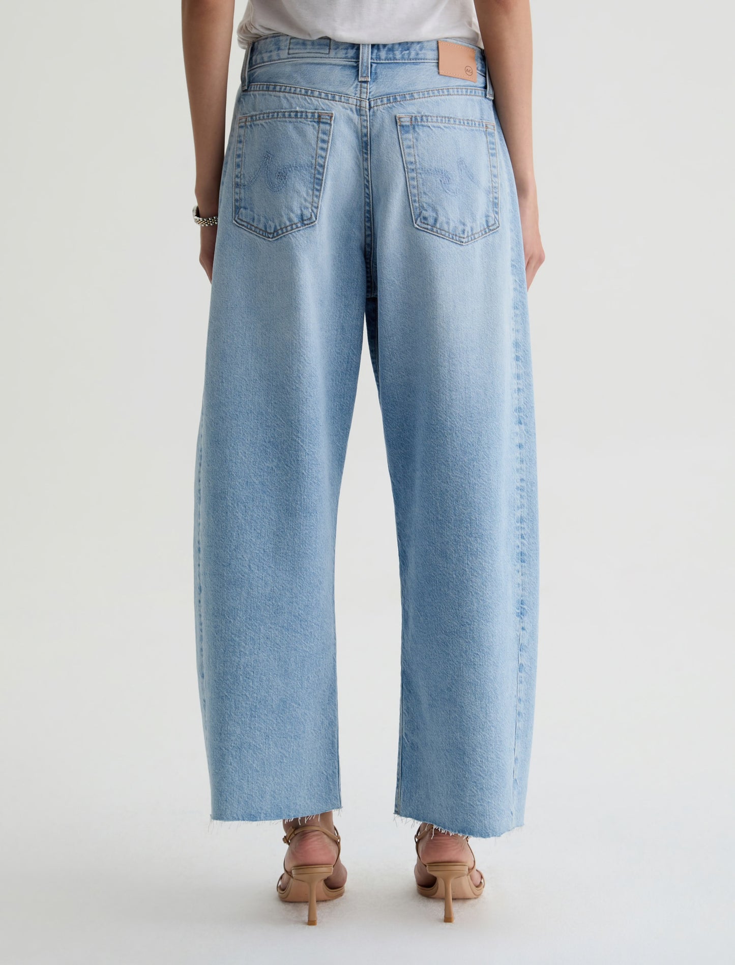 Hattie Crop Jean- Gesture