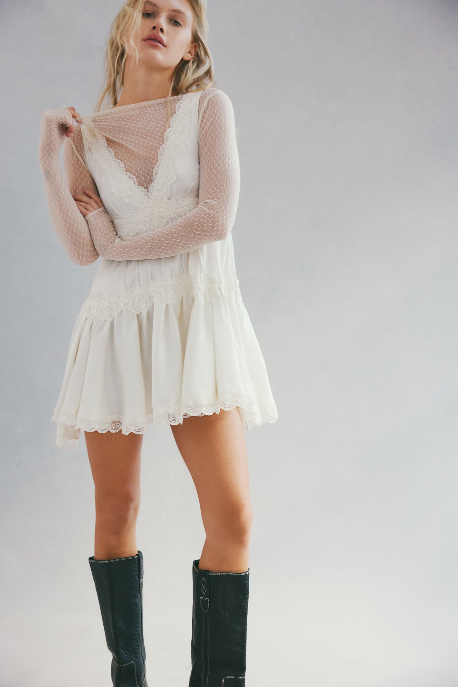 into the groove mini dress Get Into The Groove Floral Mini Dress in Sky Blue L / Sky Blue