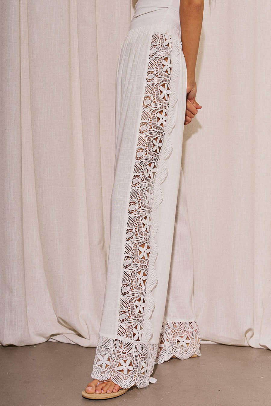 Genovia Eyelet Pant