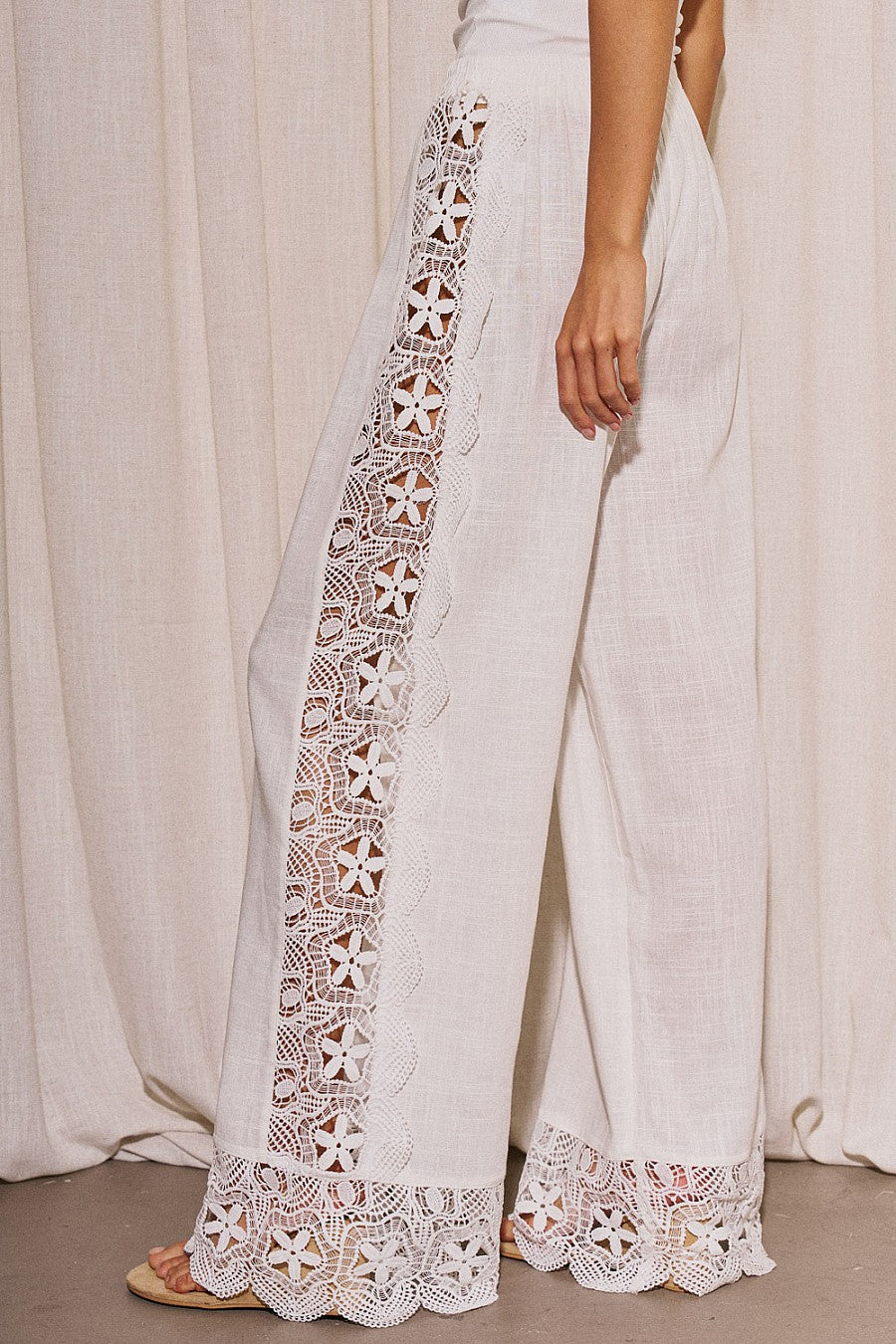 Genovia Eyelet Pant